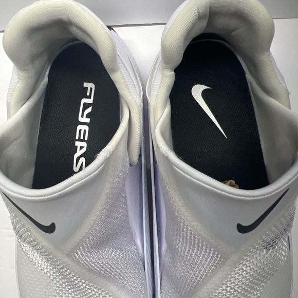 Nike easy on/off Fly Easy woman’s laceless shoe size 9 white black - Picture 5 of 7